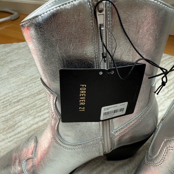 Metallic Cowboy Boots - Picture 3 of 5